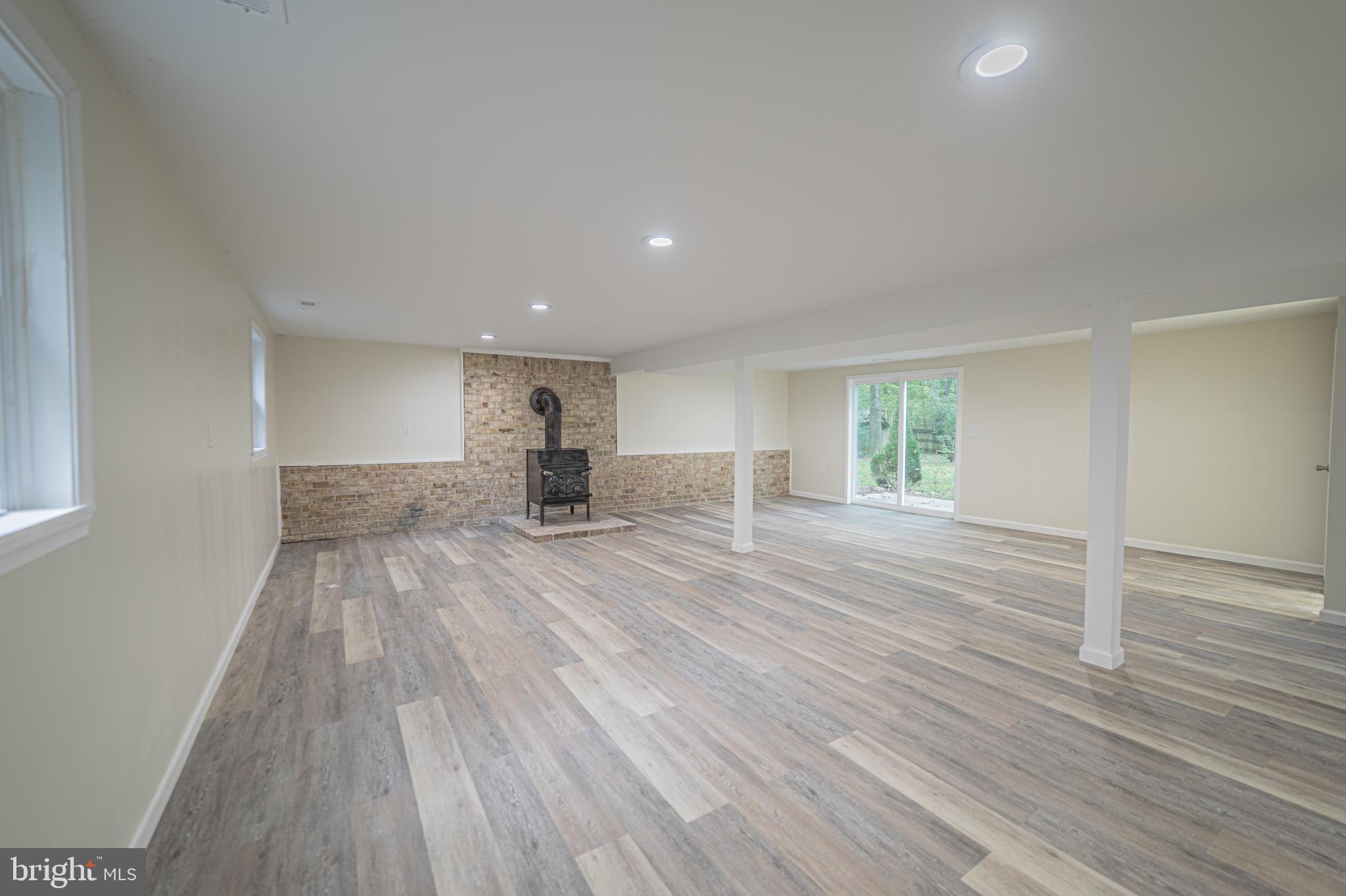 SHADY ACRES - Residential