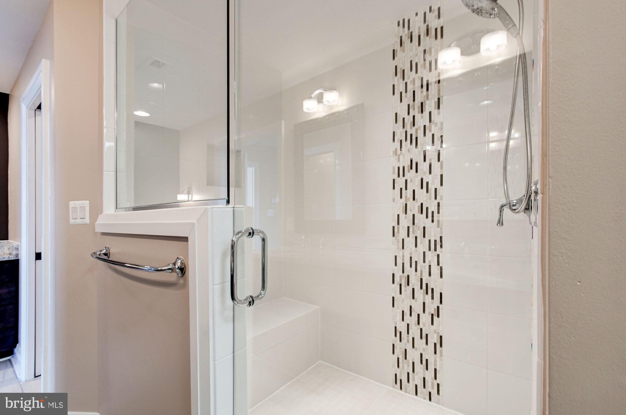 SHADY SIDE - Residential