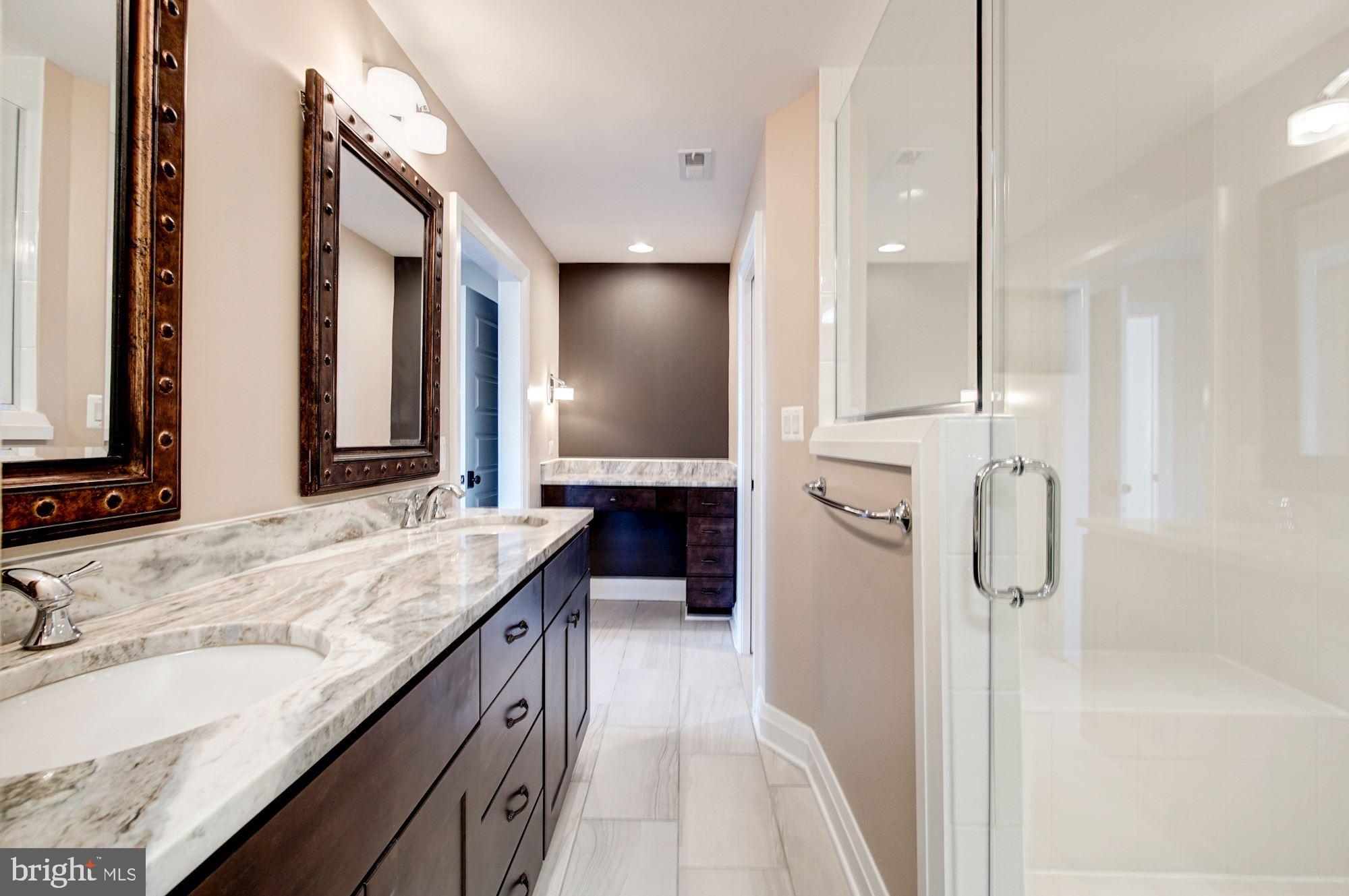 SHADY SIDE - Residential