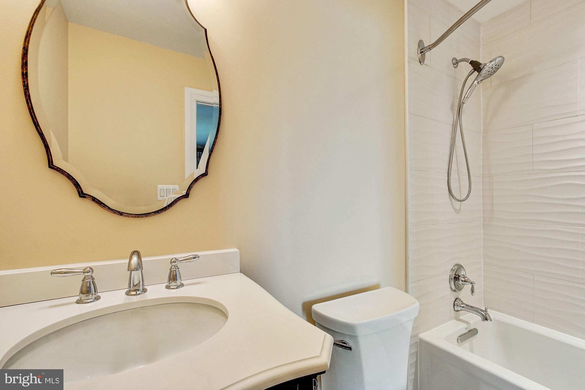 SHADY SIDE - Residential