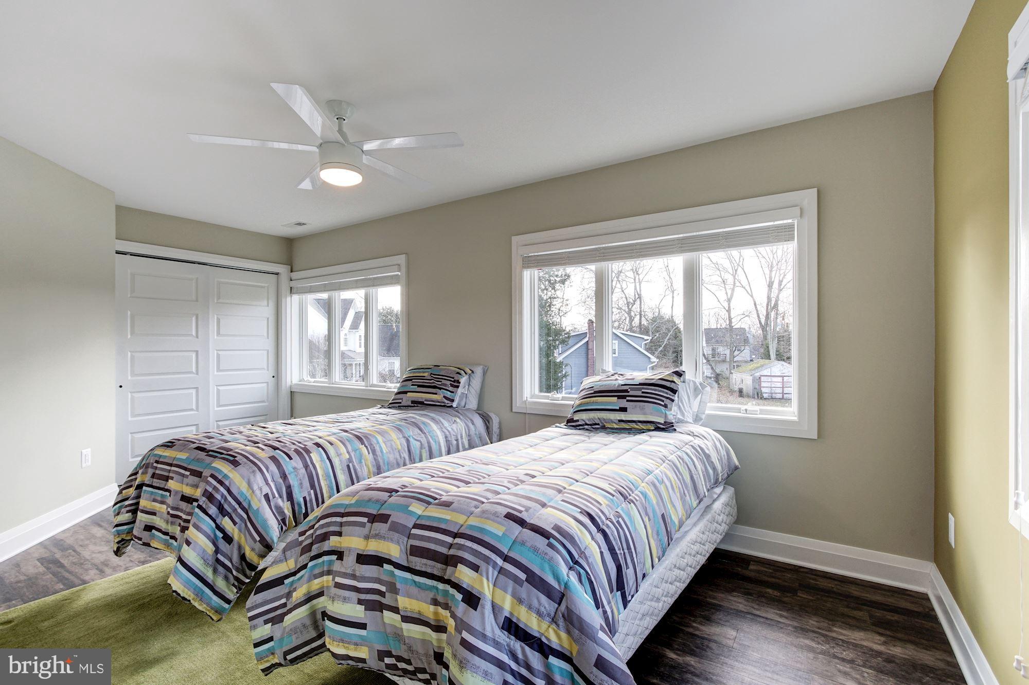 SHADY SIDE - Residential