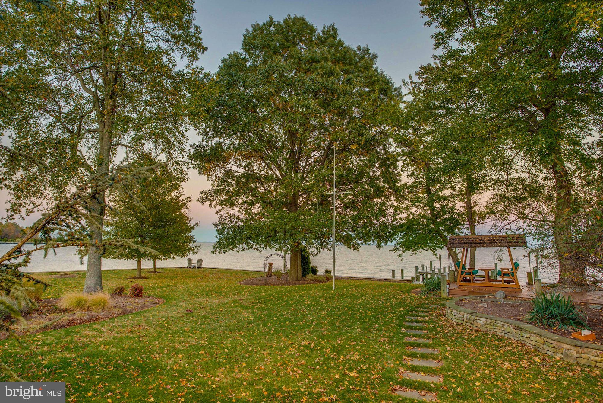 SHADY SIDE - Residential