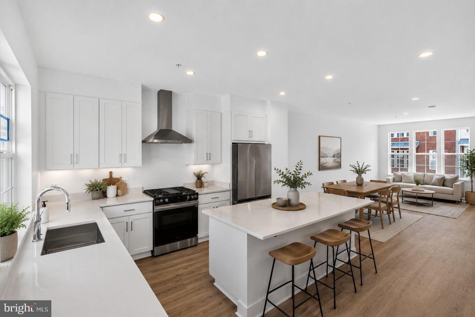 2521 FARMSTEAD DRIVE 212 CLARKE