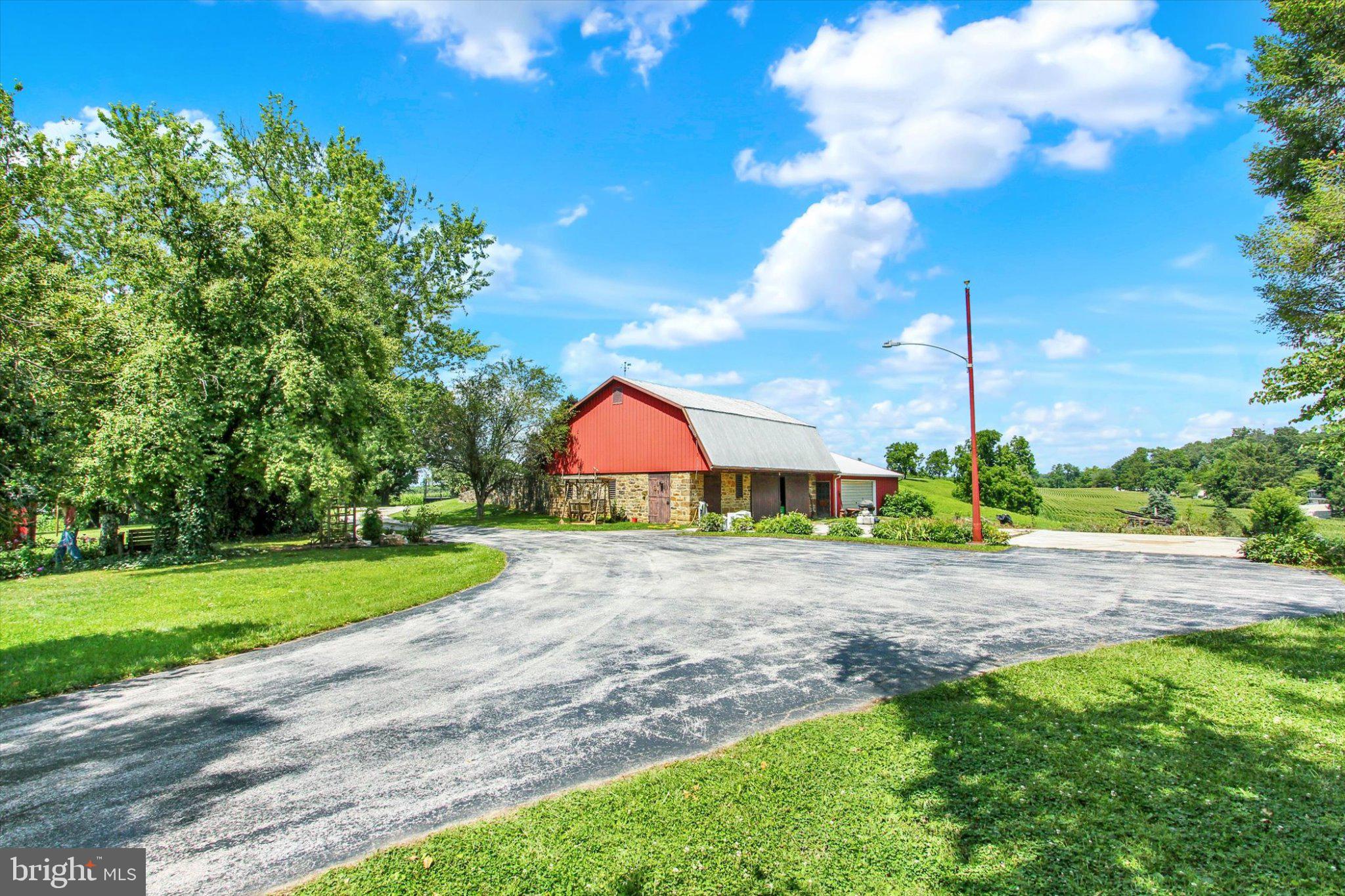 2619 CARLISLE PIKE