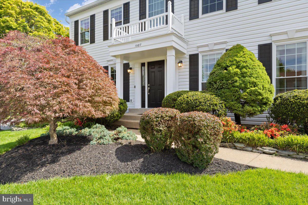 1587 KINGSTREAM CIRCLE