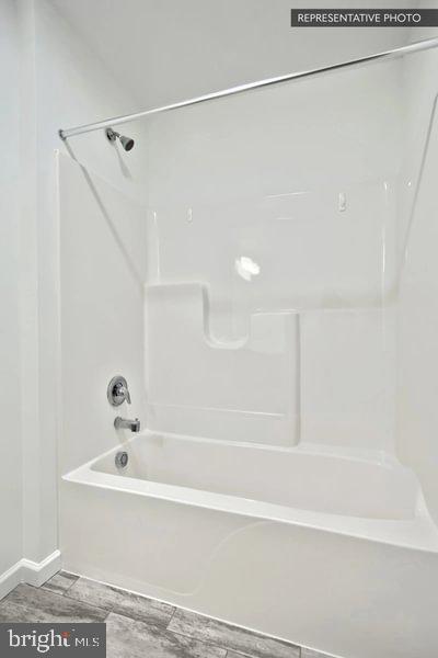 HICKORY POINTE - Residential