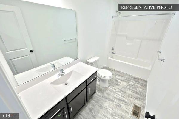 HICKORY POINTE - Residential