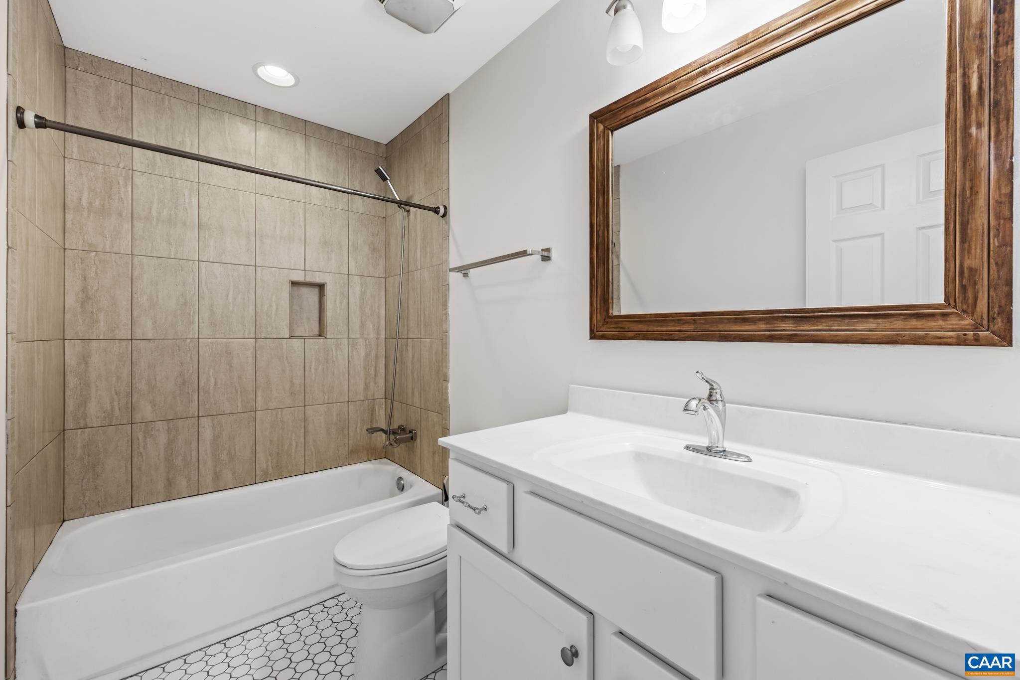 WEST RIVER MEADOWS - Residential