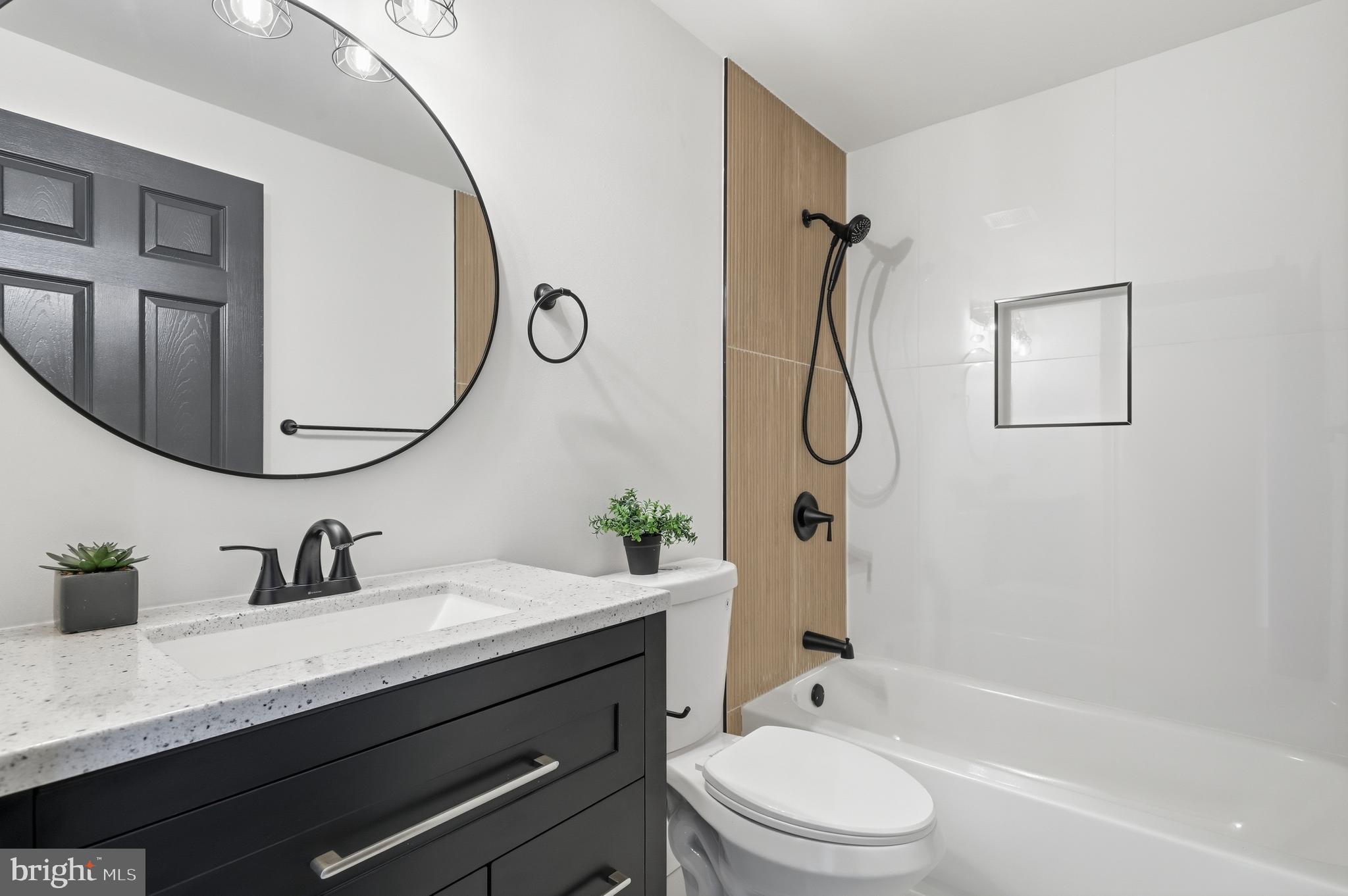 GLADE TOWN - Residential