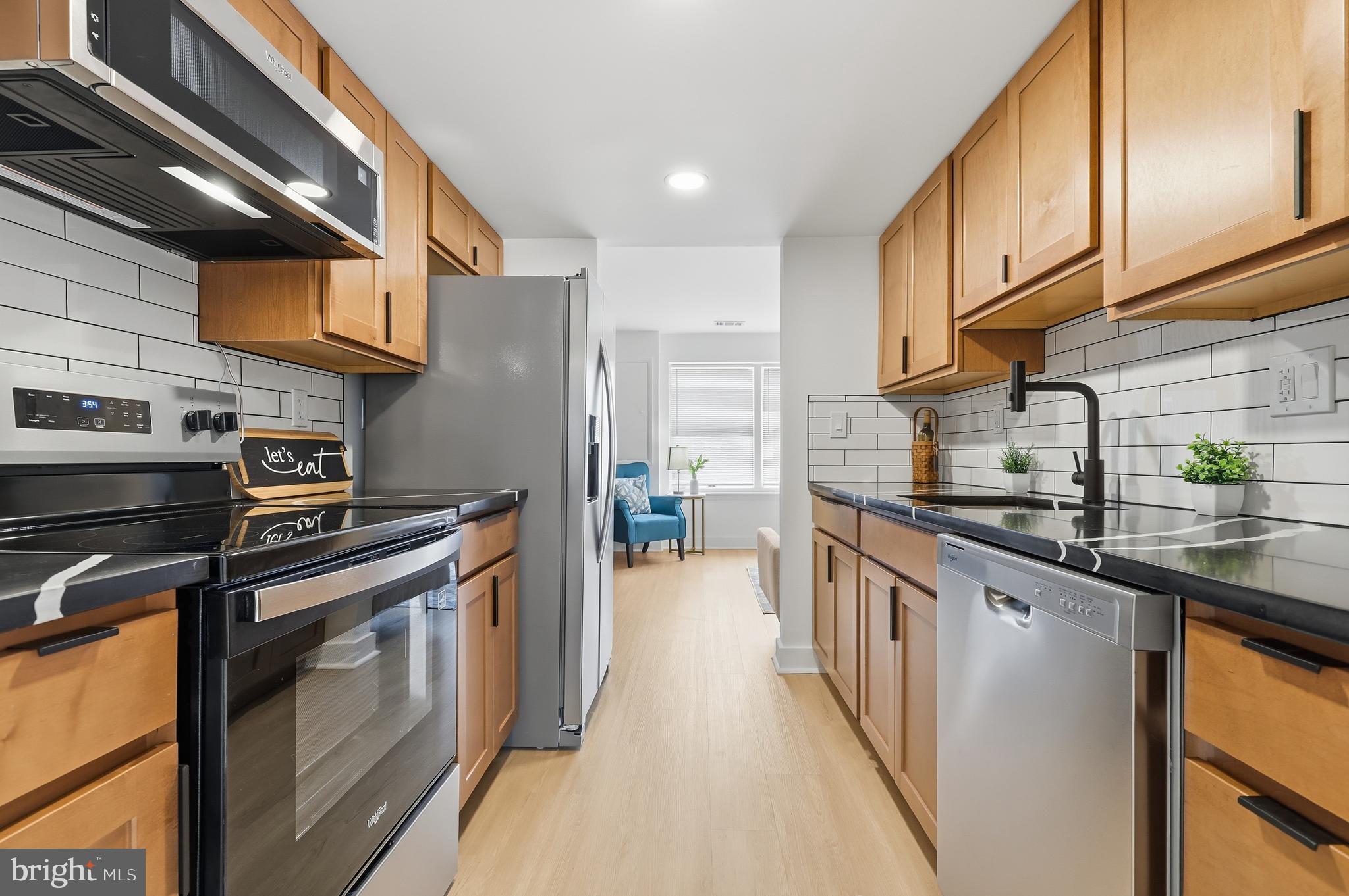 GLADE TOWN - Residential