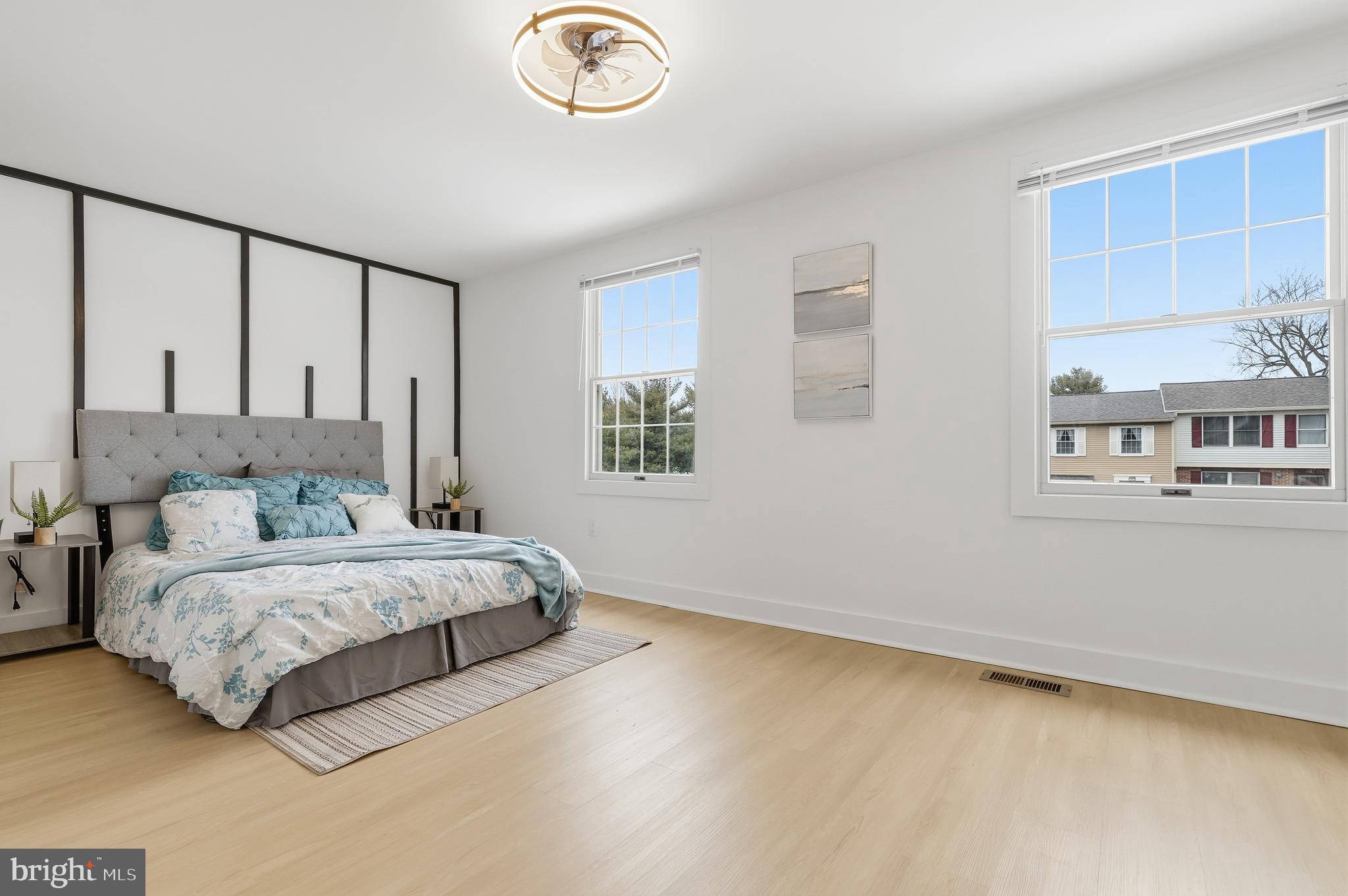 GLADE TOWN - Residential