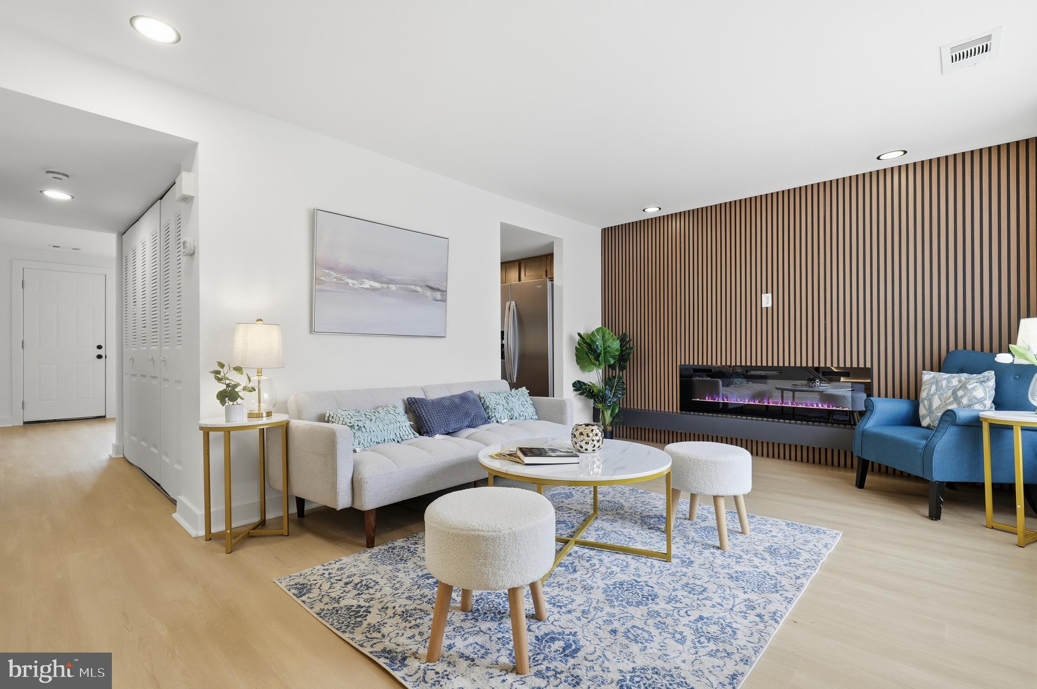 GLADE TOWN - Residential