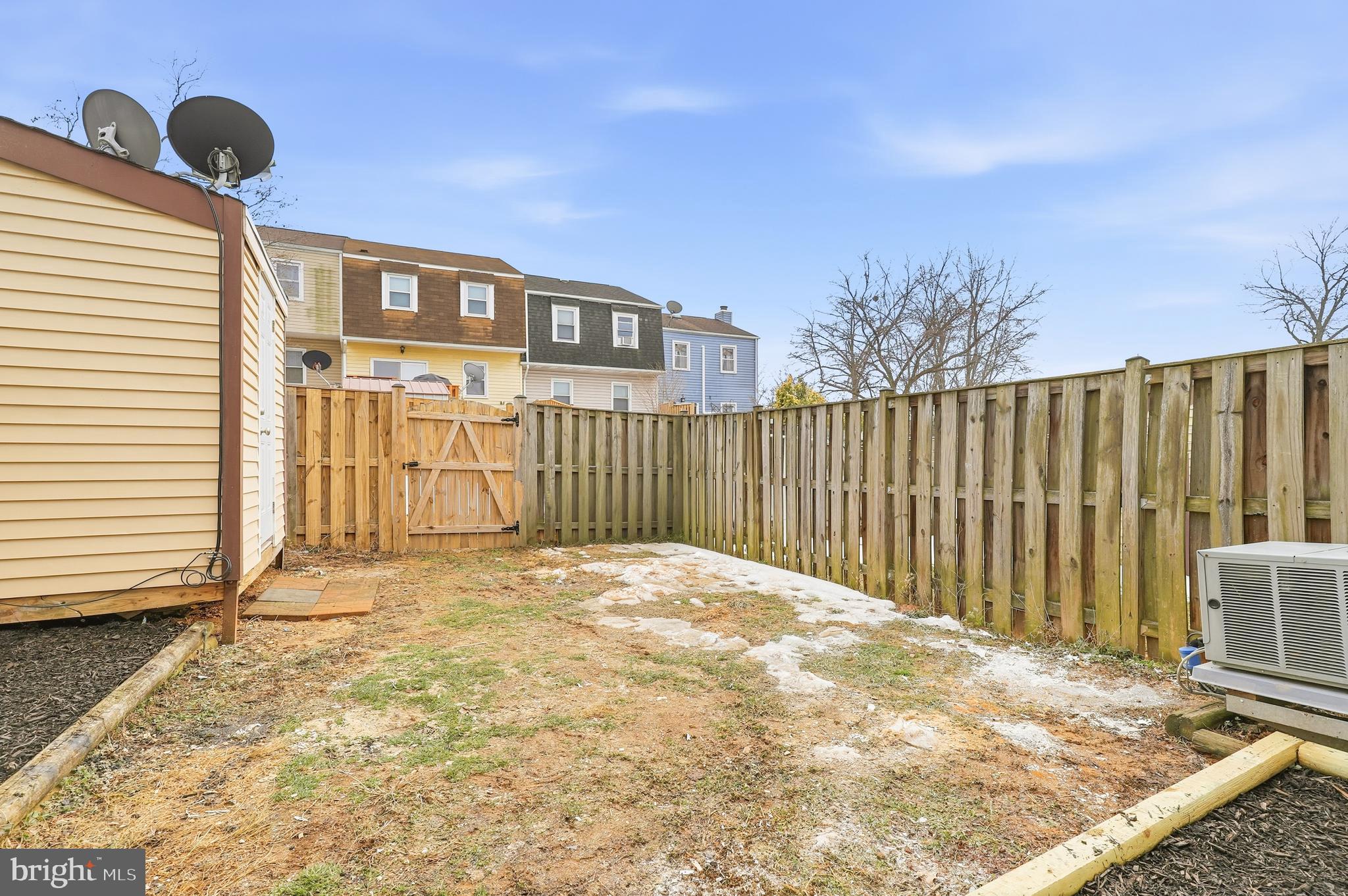 GLADE TOWN - Residential