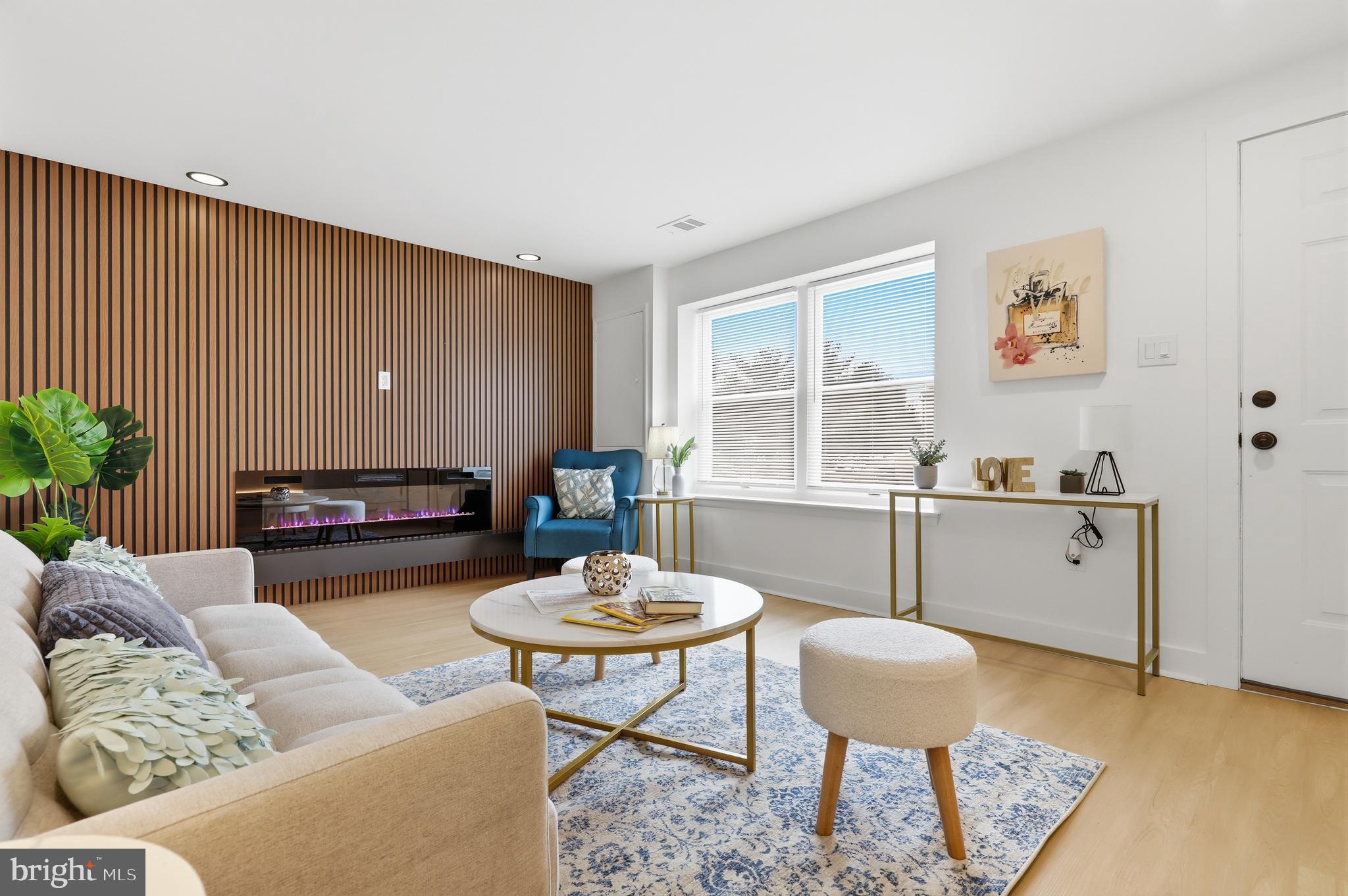 GLADE TOWN - Residential