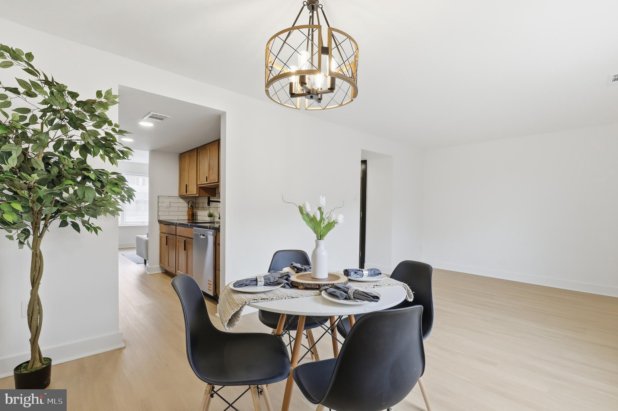 GLADE TOWN - Residential