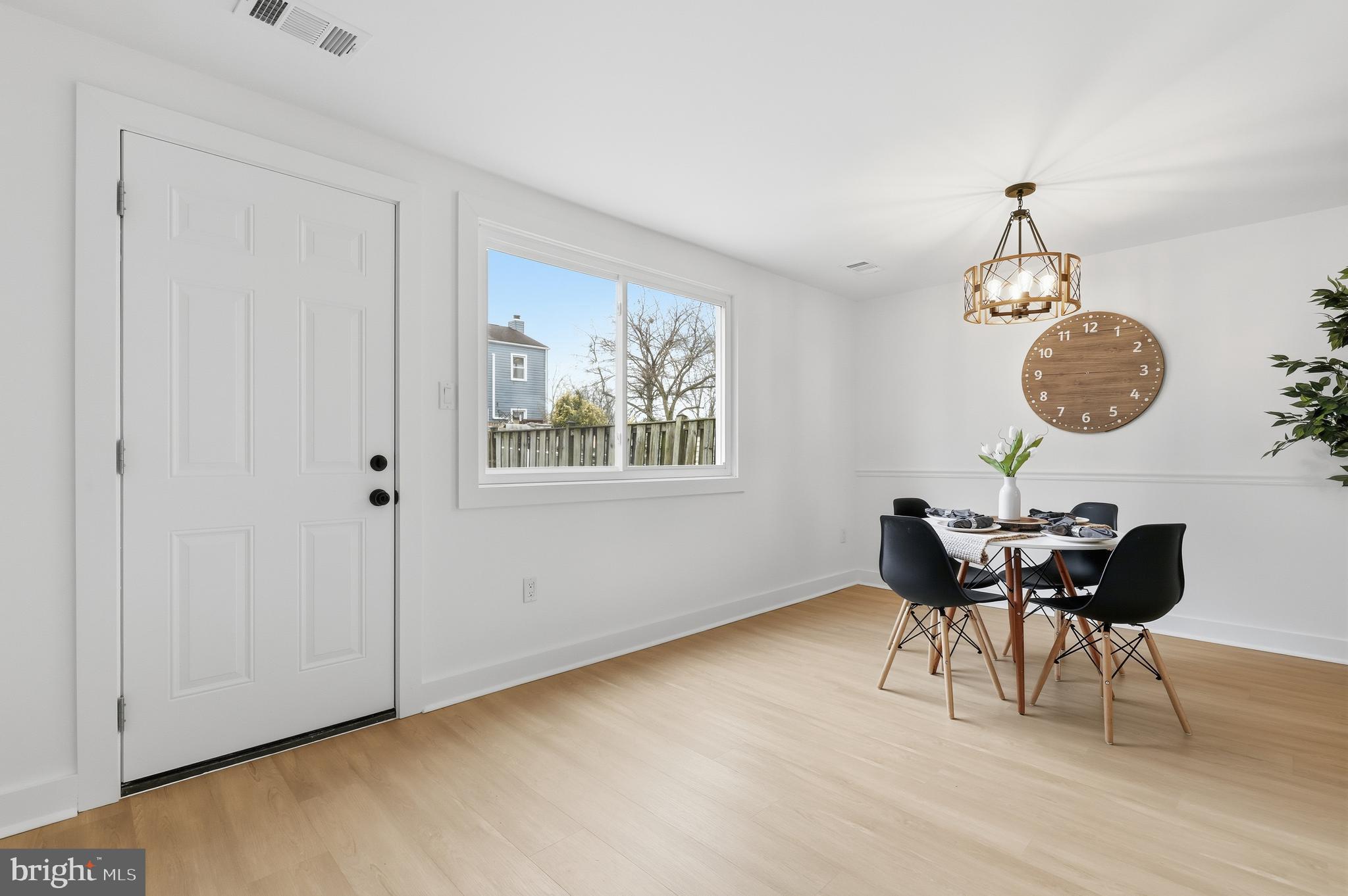 GLADE TOWN - Residential