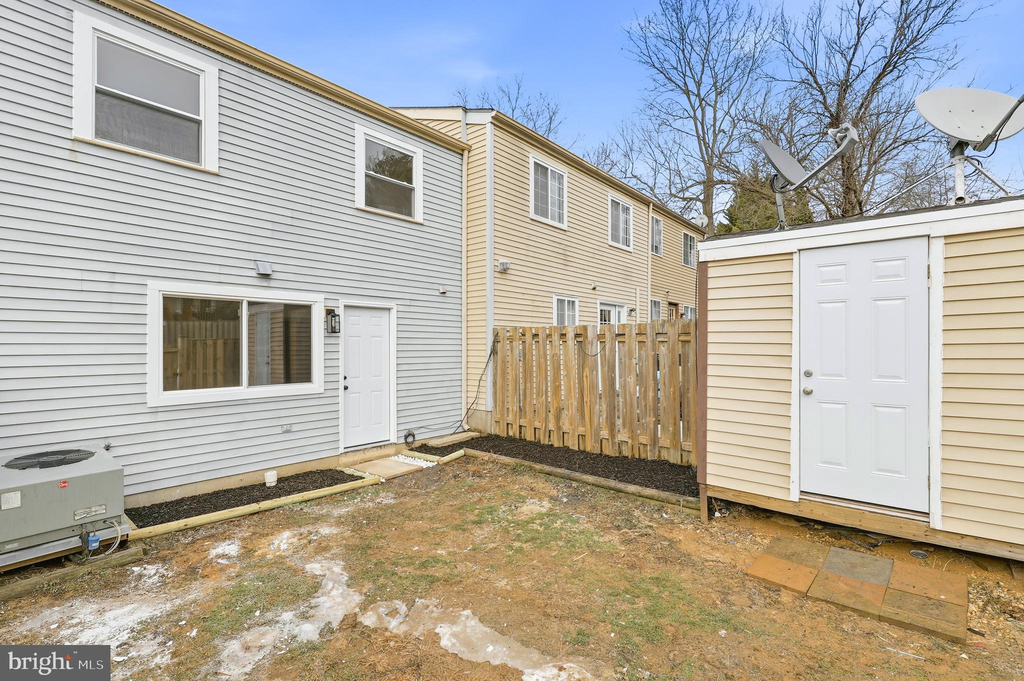 GLADE TOWN - Residential