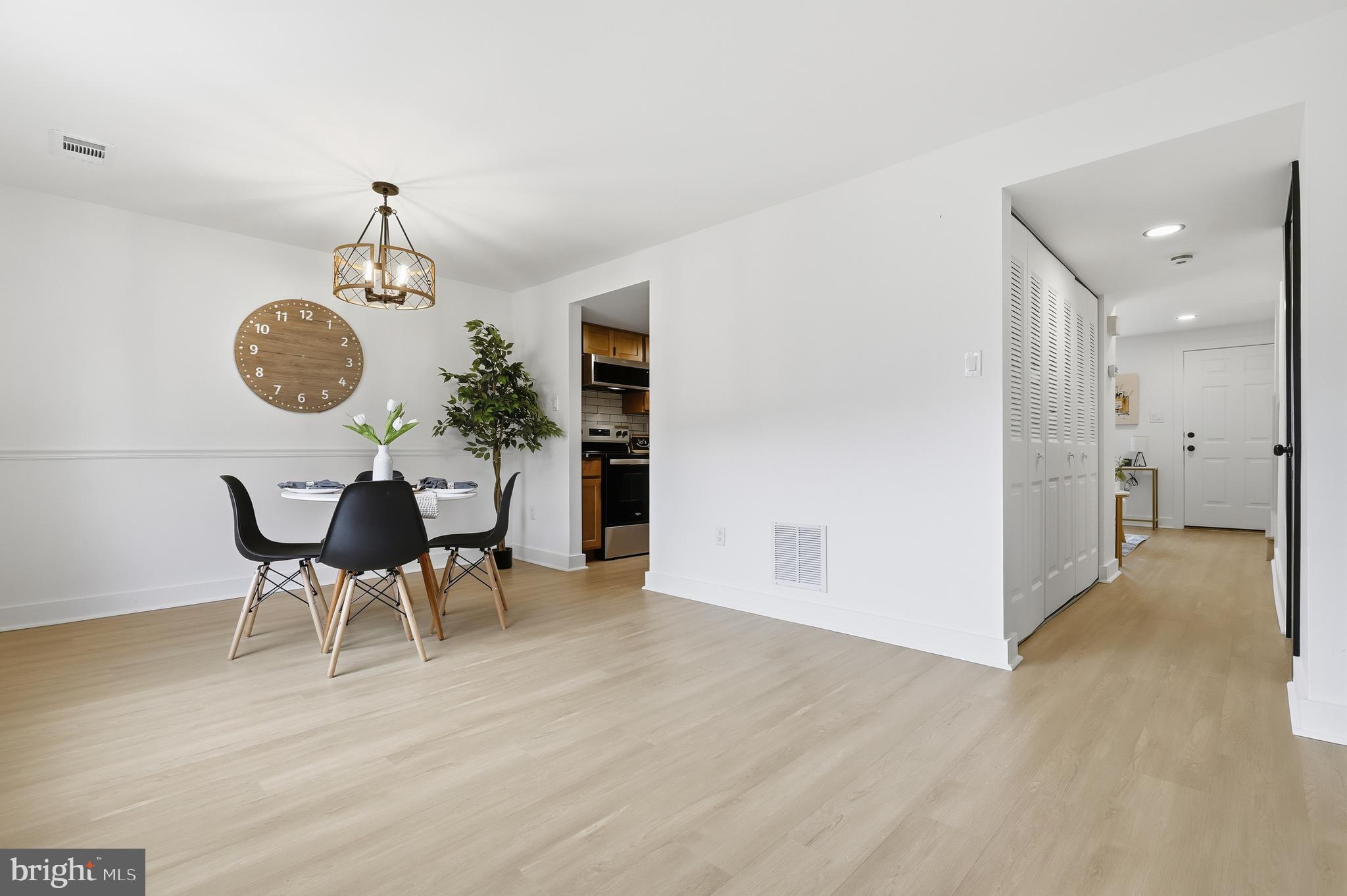 GLADE TOWN - Residential