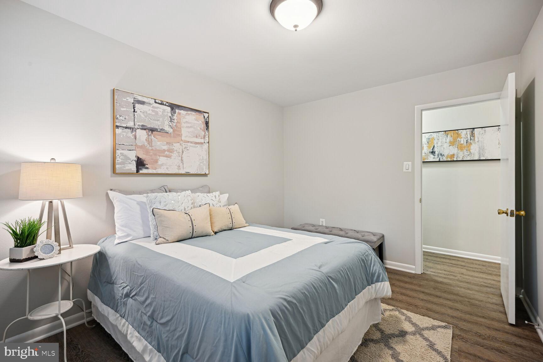 PARKSIDE CONDOMINIUMS - Residential Lease