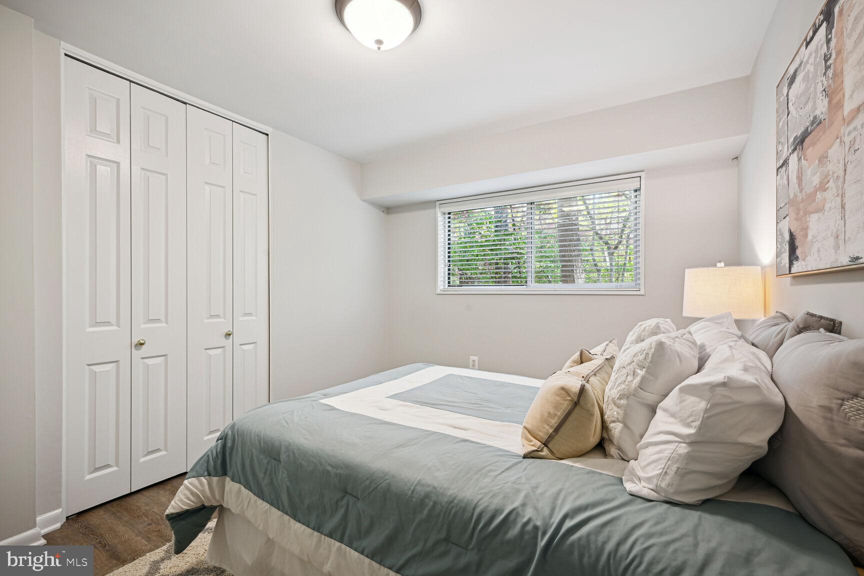 PARKSIDE CONDOMINIUMS - Residential Lease