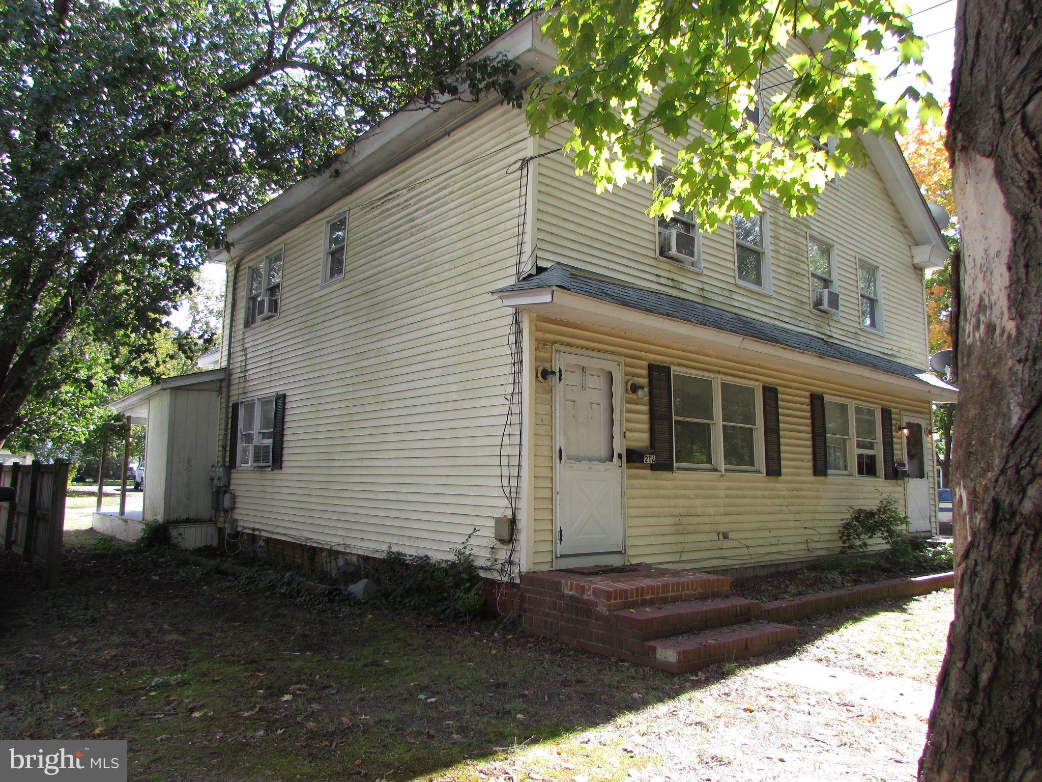 211 S 6TH STREET