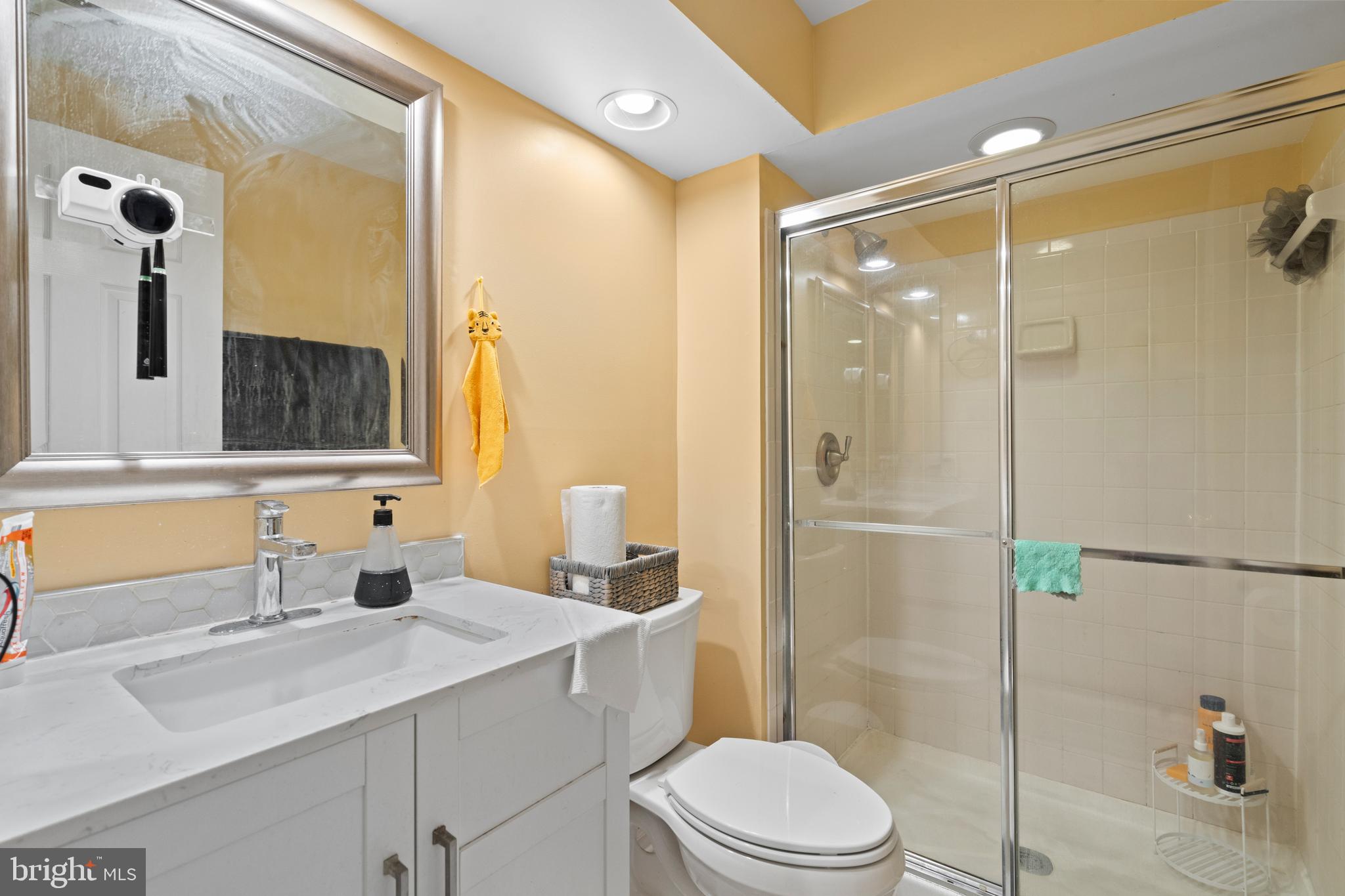 ASHBURN VILLAGE - Residential