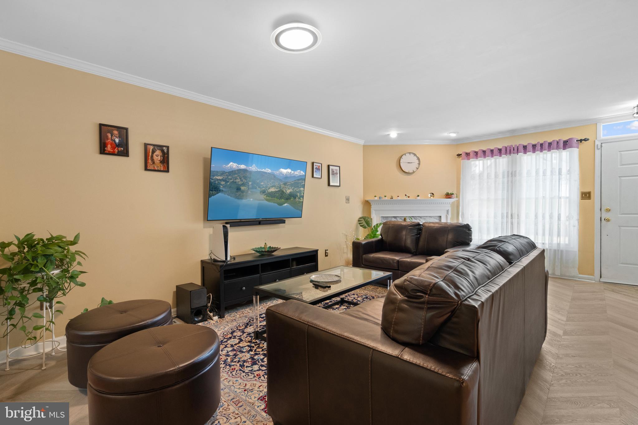 ASHBURN VILLAGE - Residential