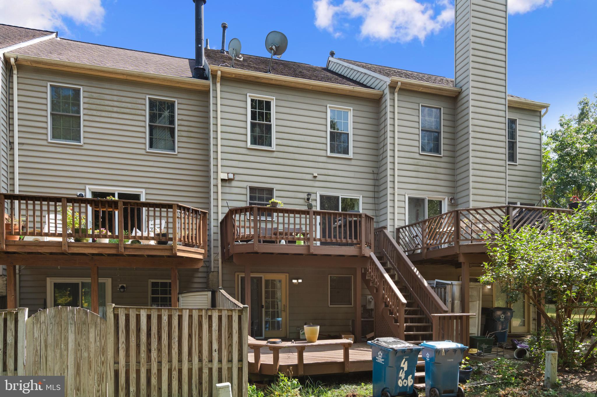 ASHBURN VILLAGE - Residential