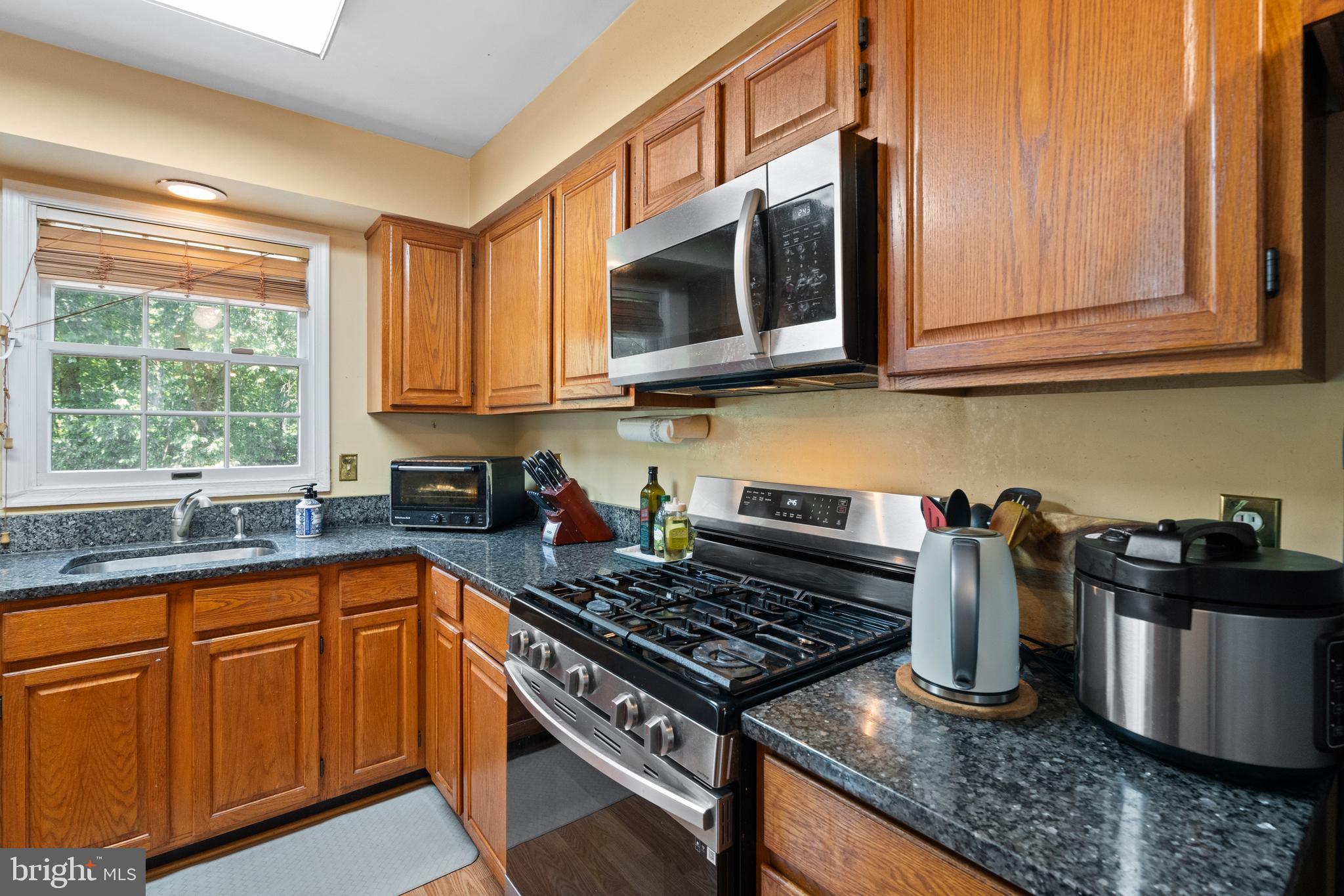 ASHBURN VILLAGE - Residential