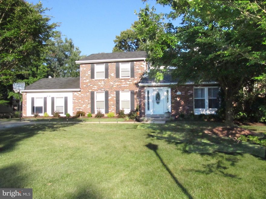 Move in ready home!  Clean and well maintained.  Updated kitchen with granite counter and stainless steel appliances. Updated bathrooms. Vaulted ceiling in living room. Step from the dining room to large back yard.  Large bedrooms and family room.  Bonus room great for additional bedroom or a man cave!  Great commuter location. Community amenities include community center and swimming pool.