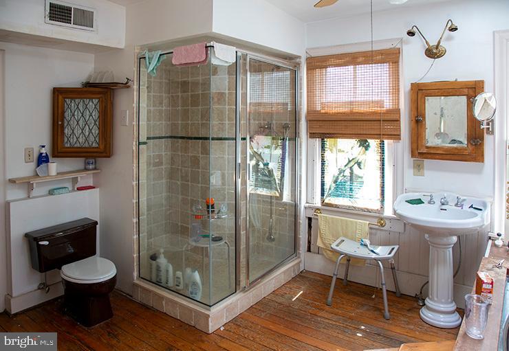 EASTPORT - Residential