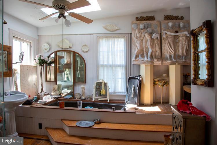 EASTPORT - Residential