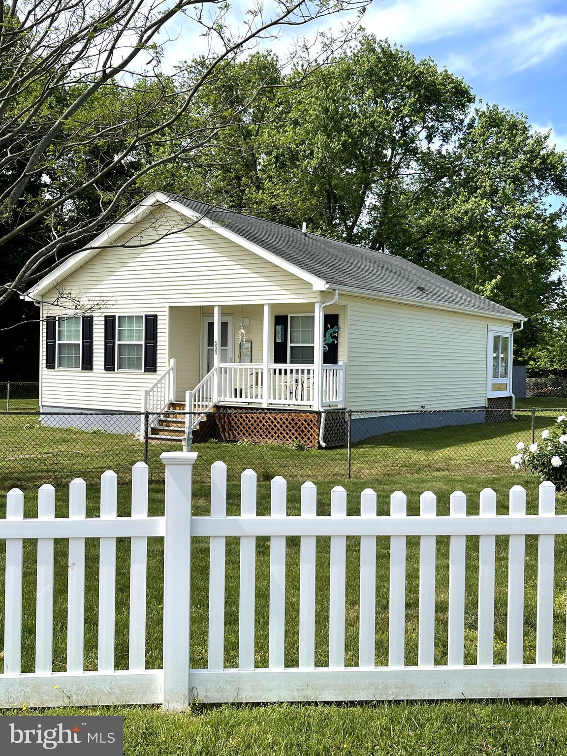 500 LINCOLN AVENUE