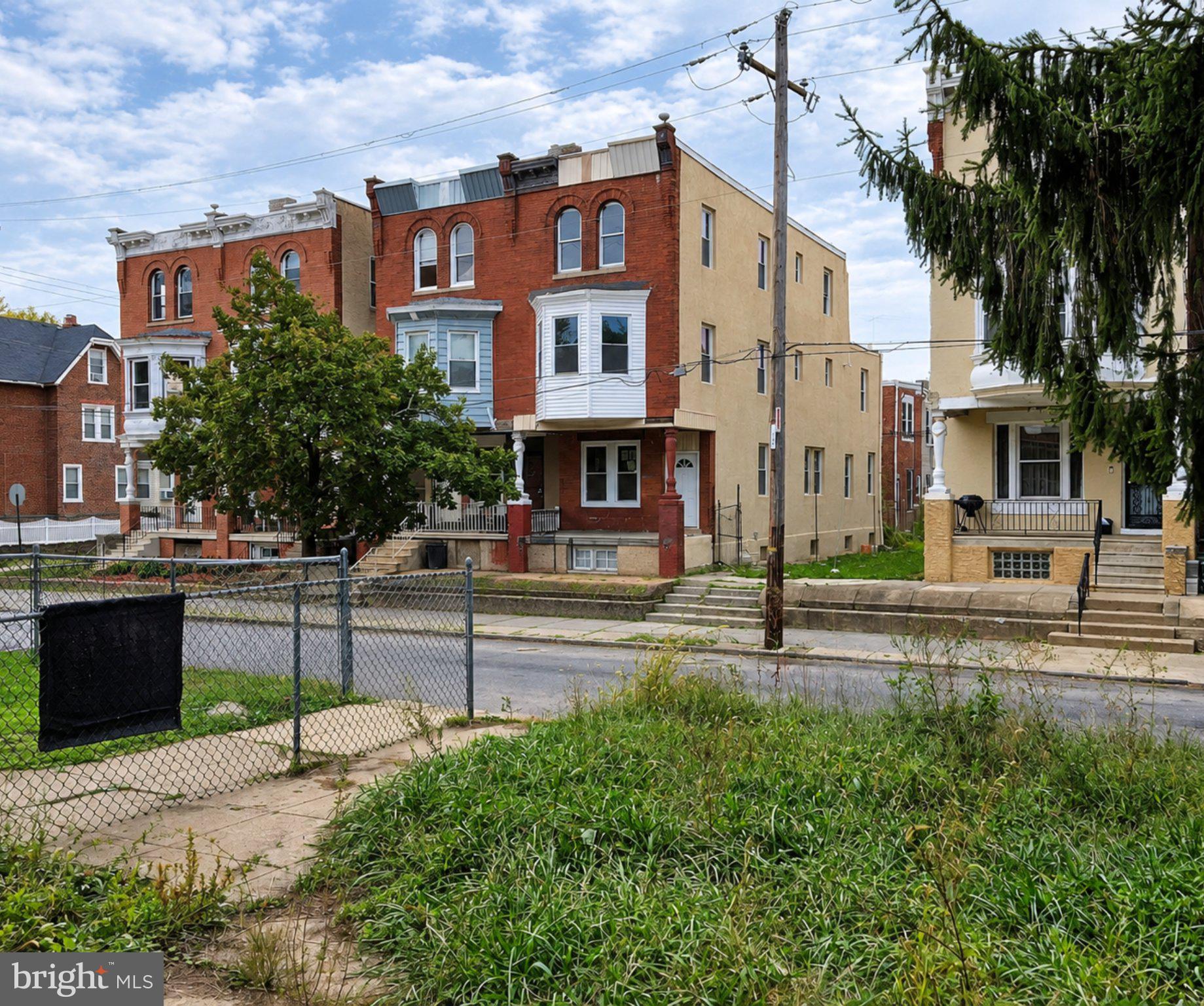 610 E LOCUST AVENUE