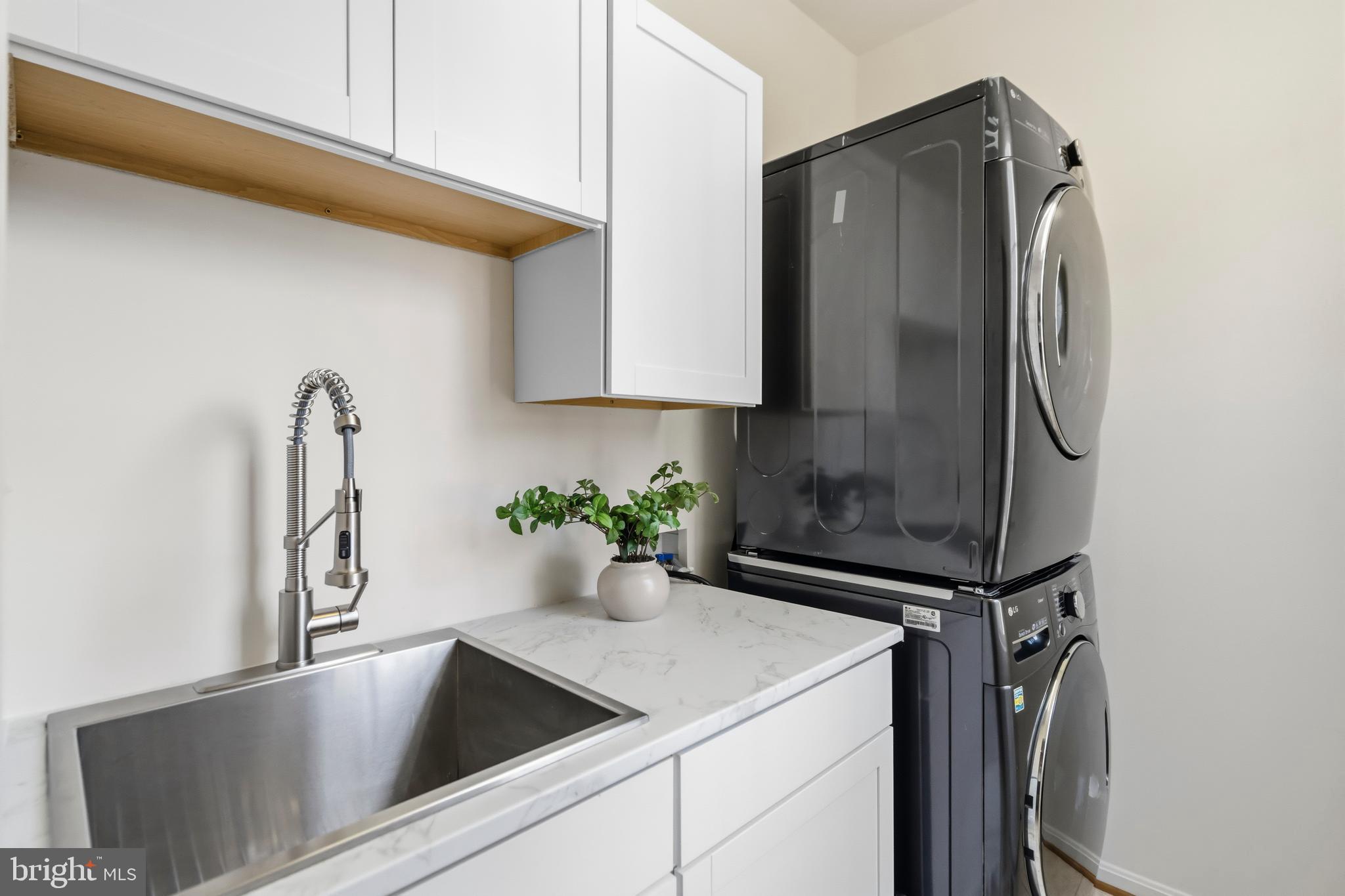 BROADLANDS SOUTH - Residential