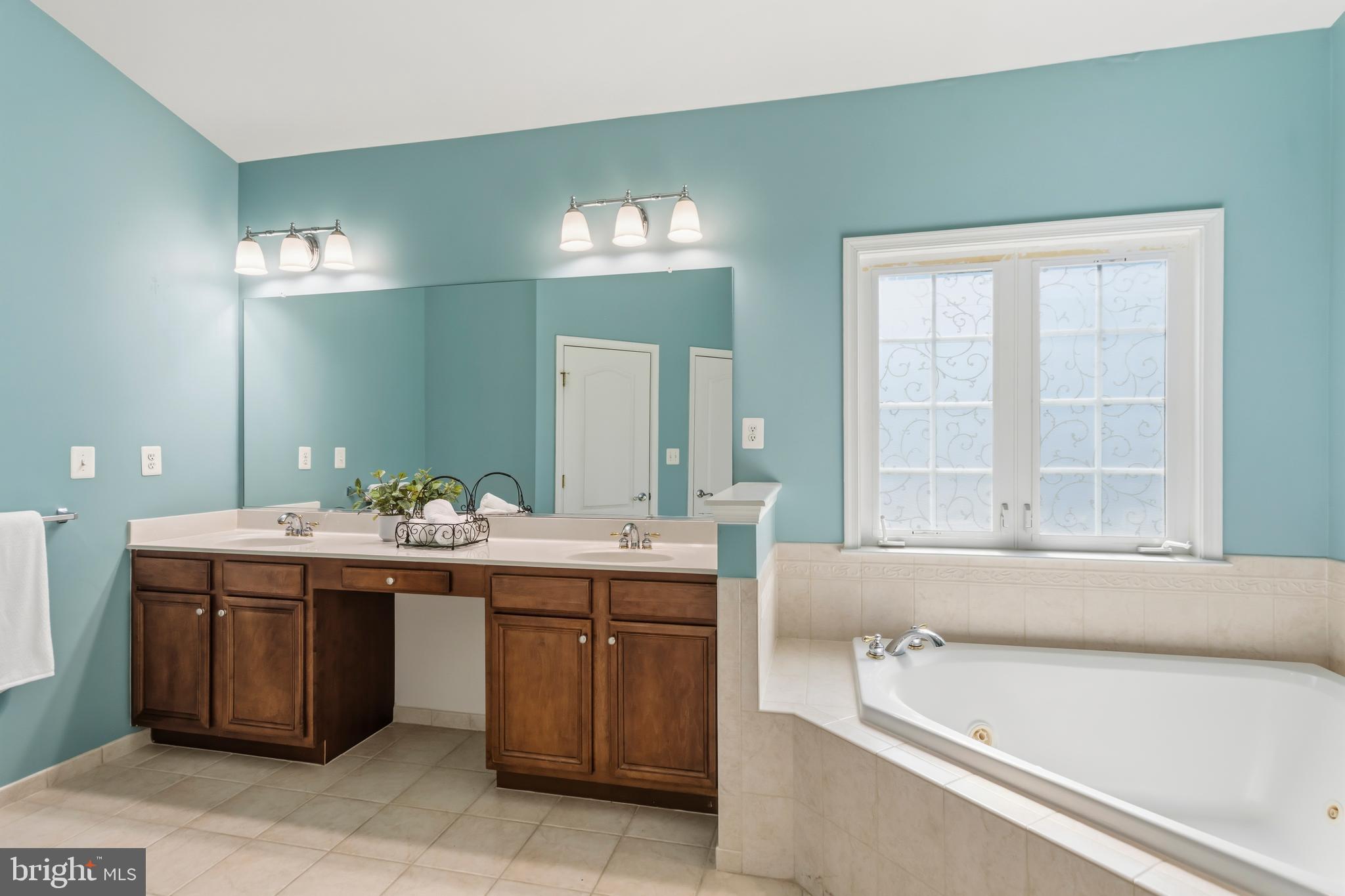 BROADLANDS SOUTH - Residential