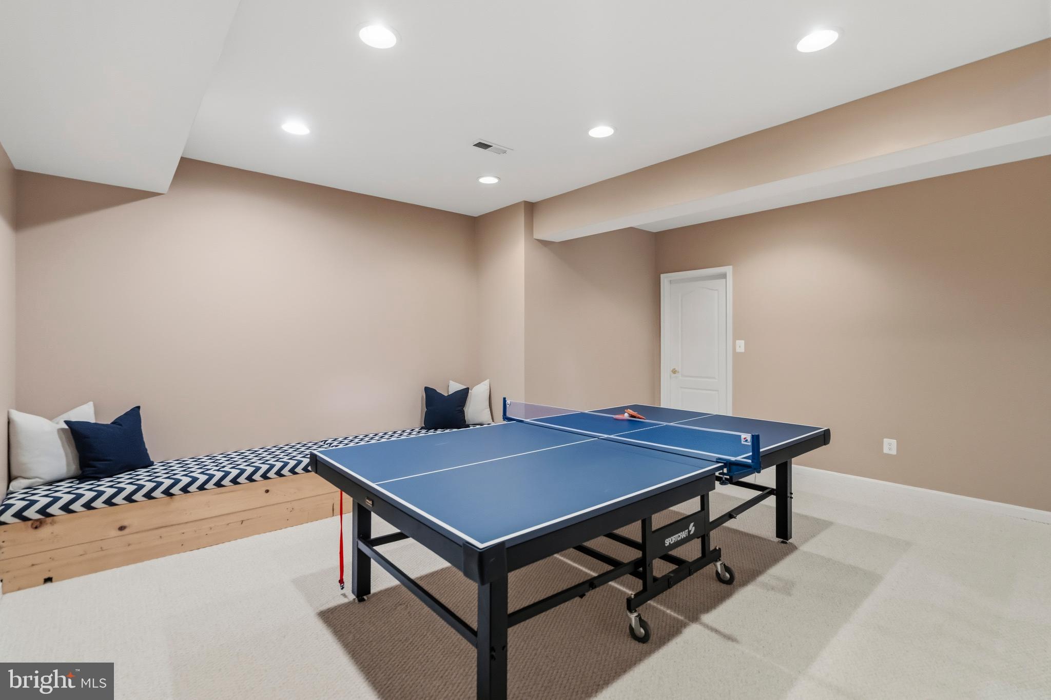 BROADLANDS SOUTH - Residential