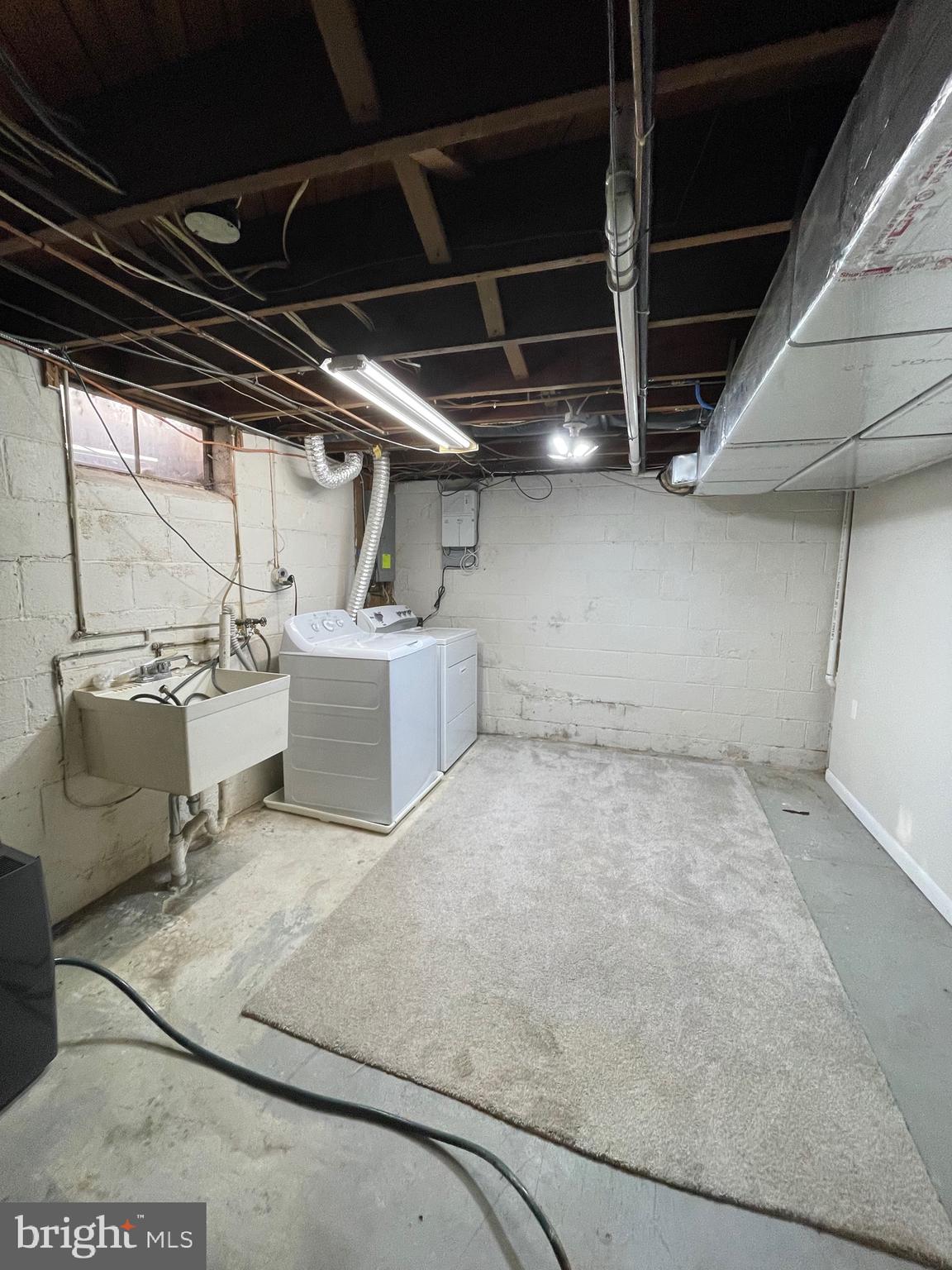 MANOR SECTION - Residential Lease