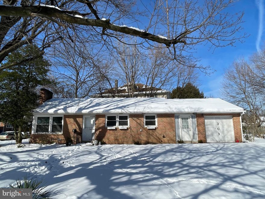 Available NOW!  This charming ranch home has been completely updated and is ready for you to move in.  This 2 bedroom 2 full bath is conveniently located in the Manor Section of New Cumberland Boro.  Complete with new carpets, fresh paint, granite counter tops, and attached 1 car garage with breezeway for extra space.  Open concept 1st floor with 2 Bedrooms and 1 full bath.  Basement is partially finished with another large bathroom and possible 3rd bedroom.  All potential tenants to be screened with a background and credit check.  Pets on case by base basis.