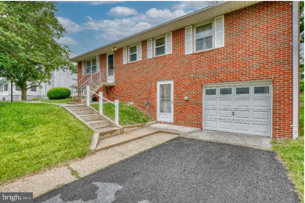 SAVAGE MEADOWS - Residential Lease