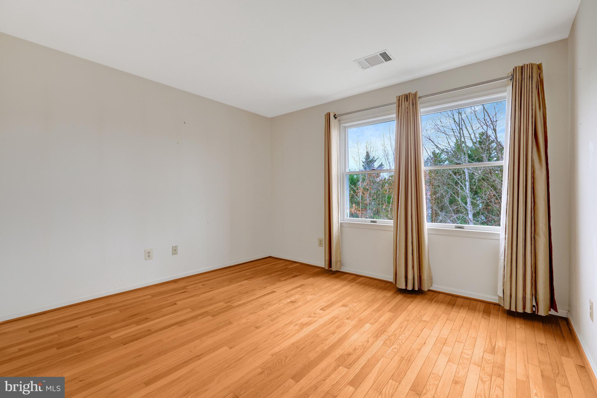 POTOMAC WOODS - Residential