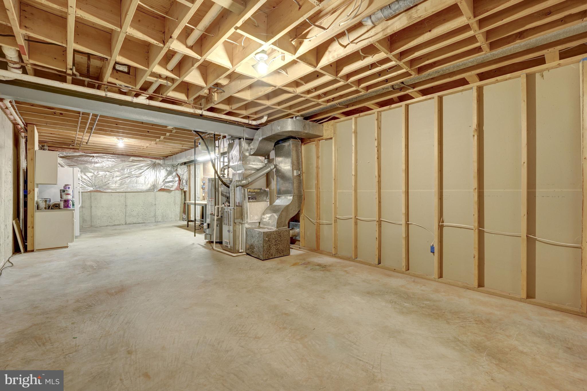 POTOMAC WOODS - Residential