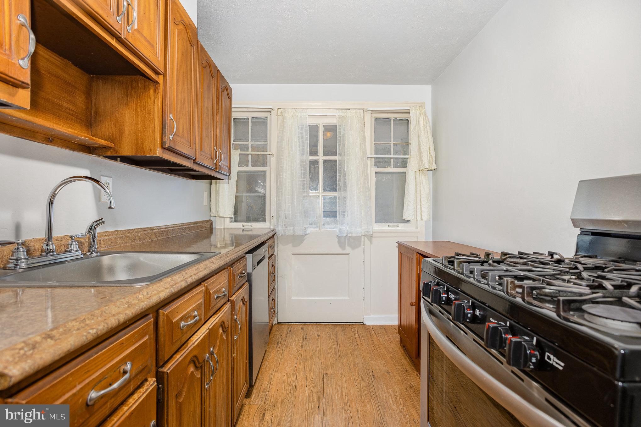 MELROSE GARDENS - Residential