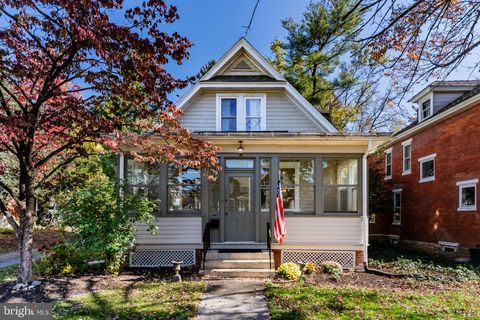 139 N 26TH STREET CAMP HILL PA 17011