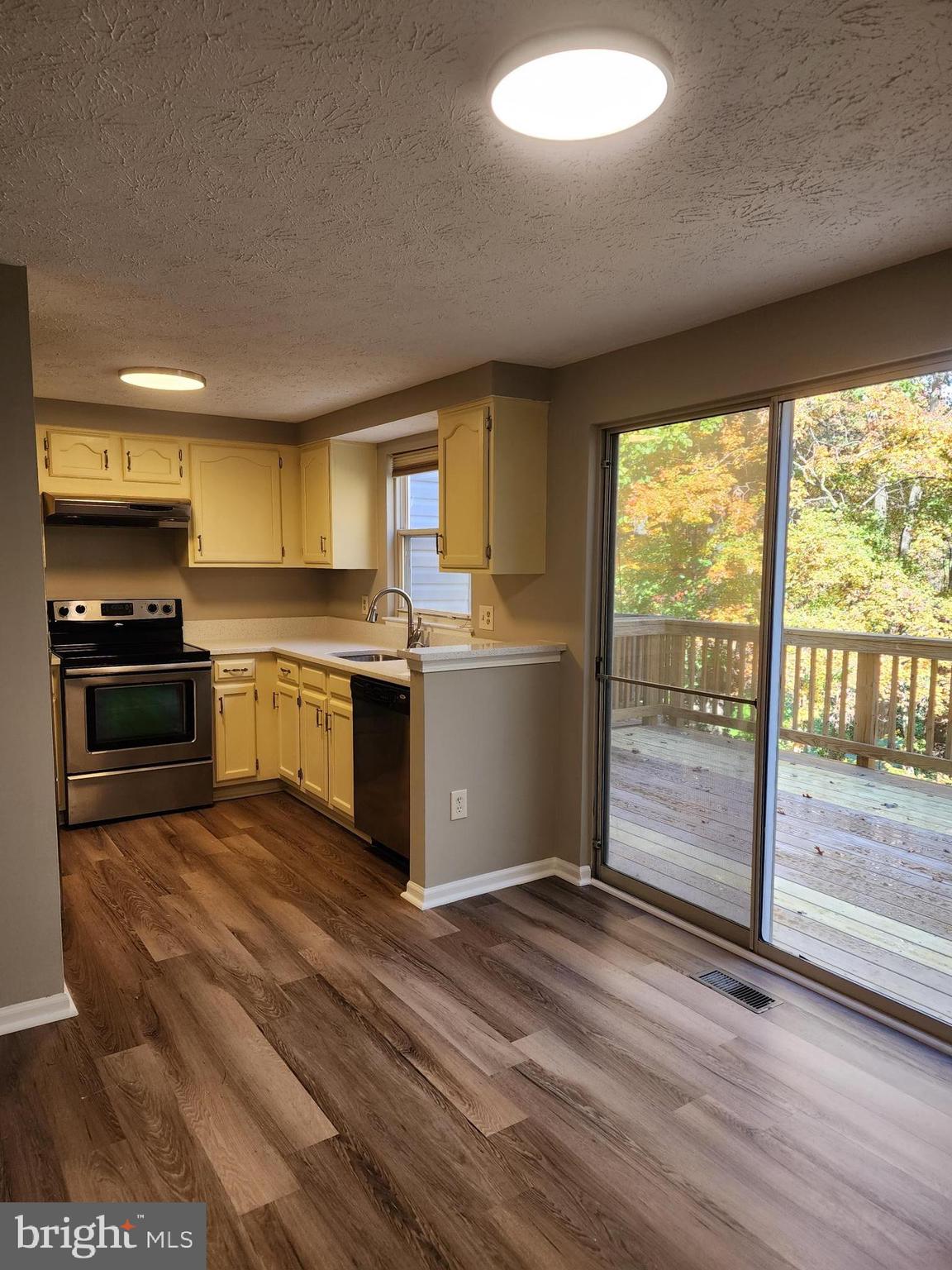 BARTON HILL - Residential Lease