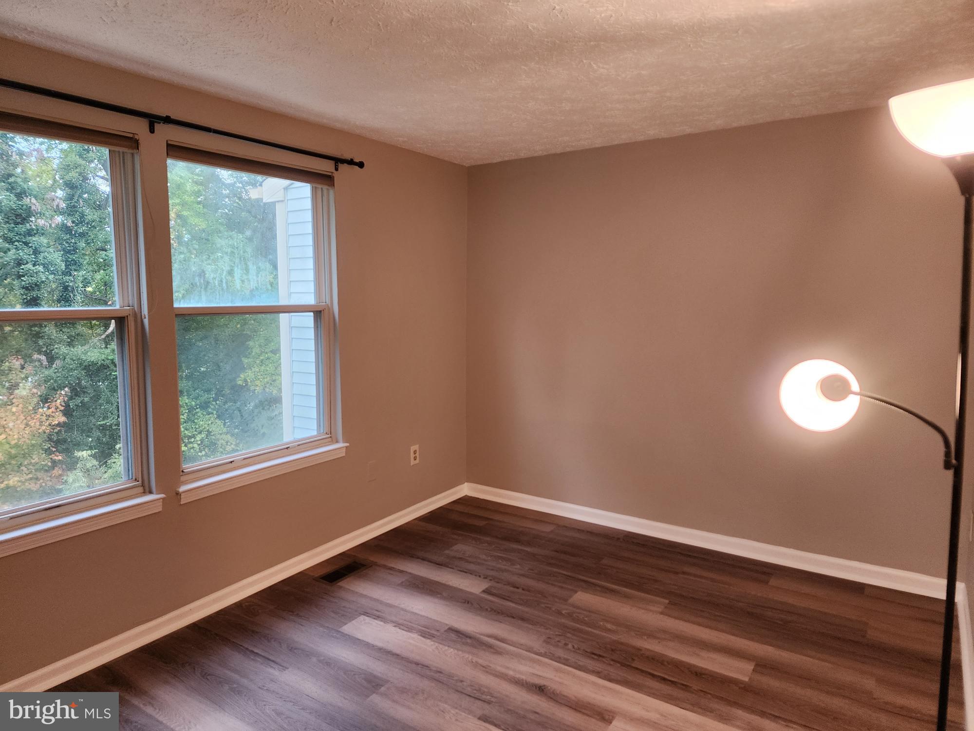 BARTON HILL - Residential Lease