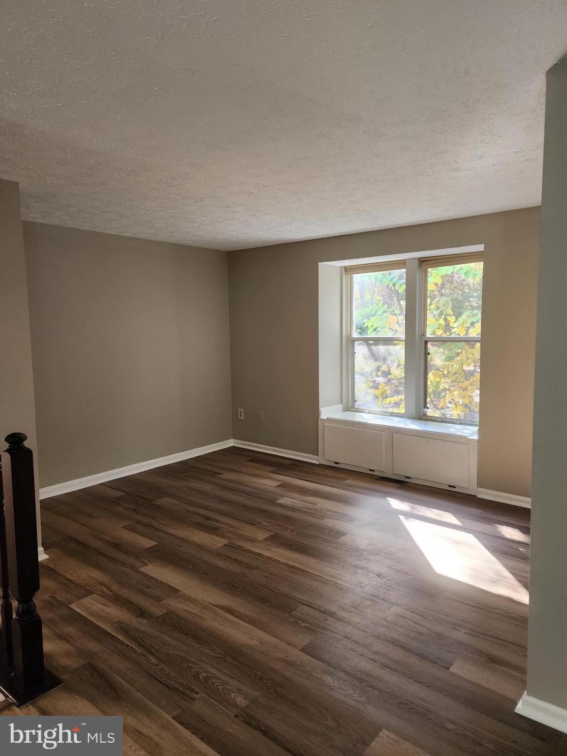 BARTON HILL - Residential Lease