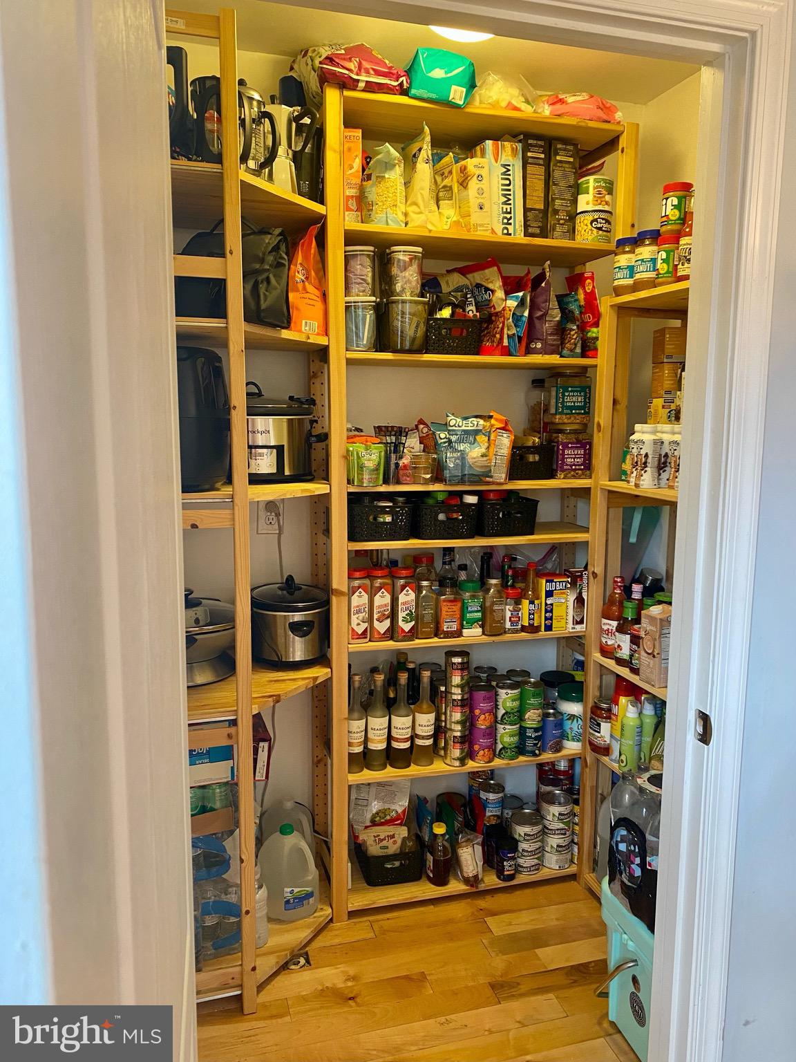 OYSTER HARBOR - Residential