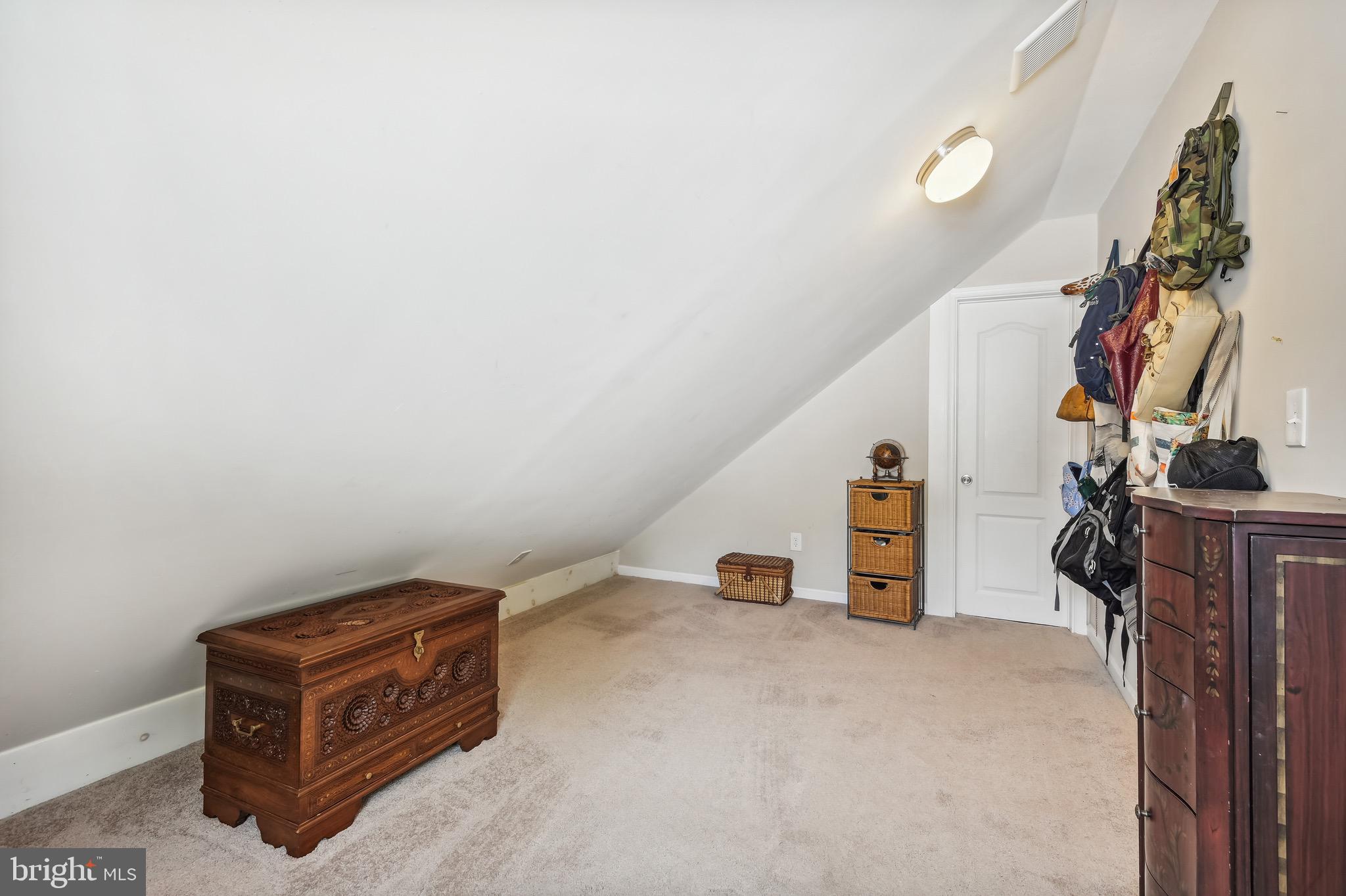 OYSTER HARBOR - Residential