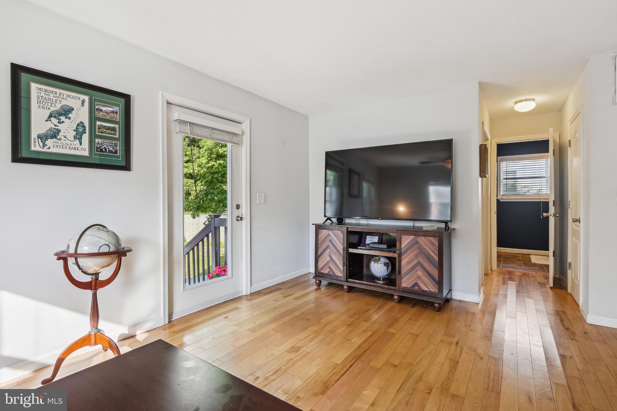 OYSTER HARBOR - Residential